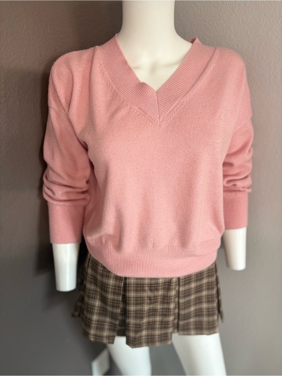 Philosophy Sweaters - Philosophy Soft Pink V-Neck Pullover Sweater